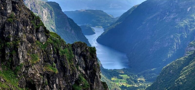 Stavanger: Kjerag Guided Tour & Lysebotn Fjord Ferry Tour - FAQs