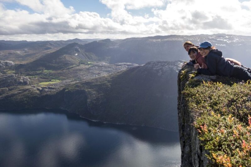 Stavanger: Preikestolen Hidden Trail Hike + Canoe + Lunch - Key Points