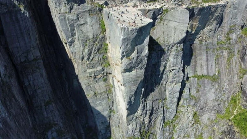 Stavanger: Prekestolen Tour with Guide and Pickup - Key Points
