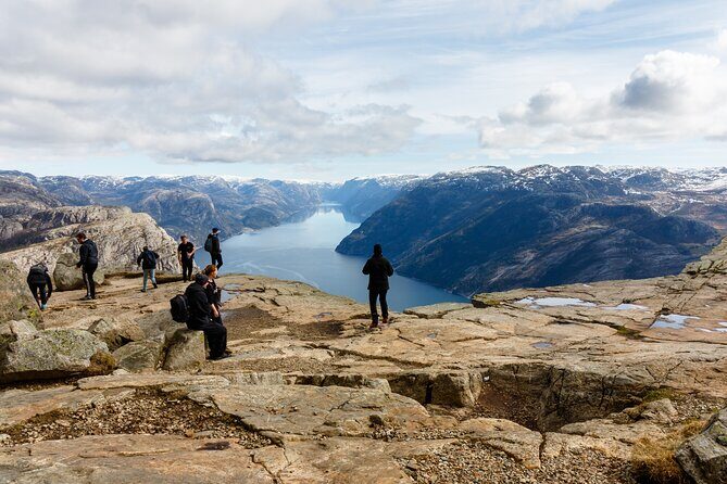 Stavanger Pulpit Rock Guided Private Hike with Hotel Pickup - Analyzing the Price & Value