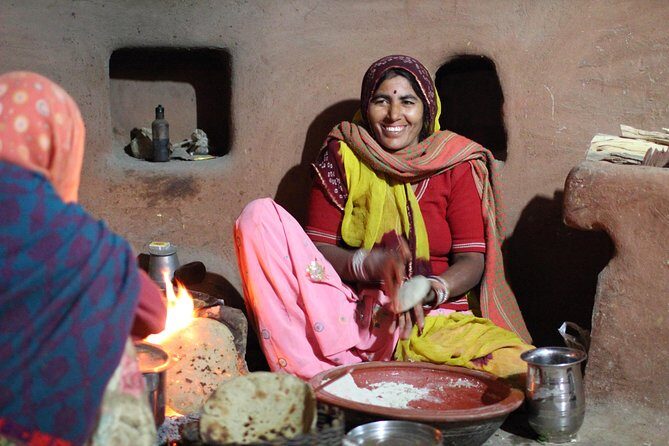 Stay in Mud House With Local Family - Key Points