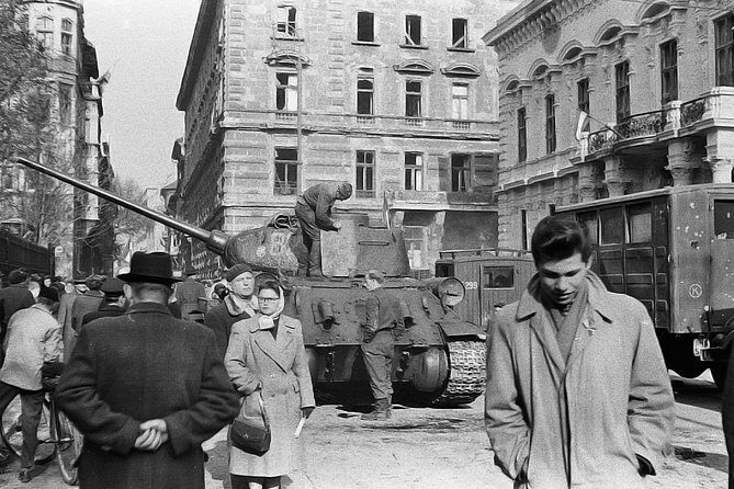 Still Watching You! - Hungary's Communist Story - Authentic insights from the reviews
