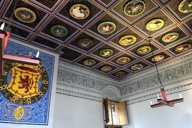 Stirling Castle and Loch Lomond Full-Day Private Tour in a Premium Minivan - A Closer Look at the Itinerary