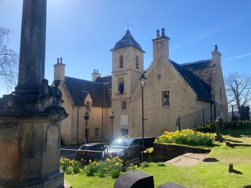 Stirling Castle and the Old Town: Private Walking Tour - Key Points