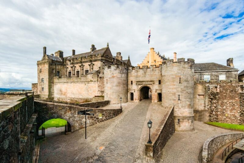 Stirling Castle: Skip-the-Line Guided Tour in Spanish - Who Will Love This Tour?