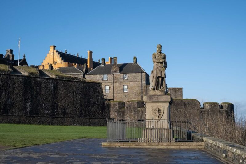 Stirling Castle: Skip-the-Line Guided Tour in Spanish - FAQs