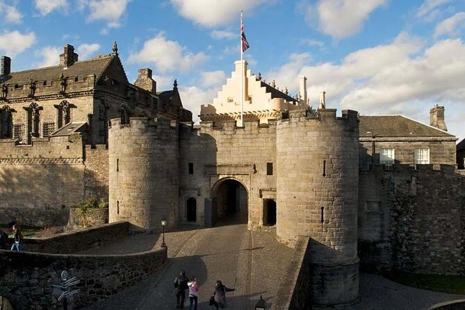 Stirling Castle The Trossachs & Loch Lomond - A Detailed Look at the Experience
