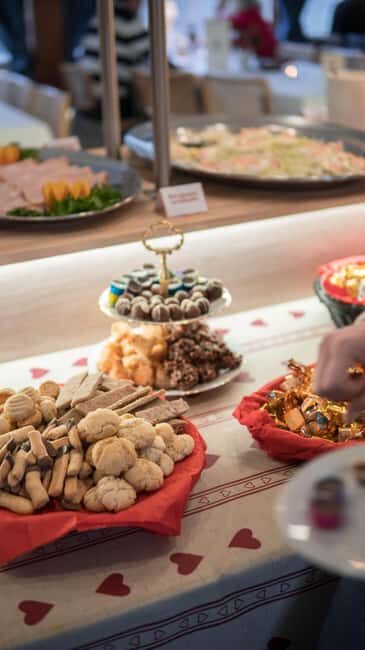 Stockholm: All-You-Can-Eat Christmas Buffet Cruise Livemusic - Final Thoughts