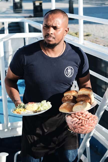 Stockholm: All-You-Can-Eat Shrimp/Tacos Cruise & Cover band - A Detailed Review of the Stockholm Shrimp and Taco Cruise