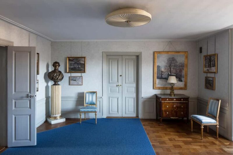 Stockholm: Boat Trip to Drottningholm Castle - Discovering Drottningholm: A Royal Treasure on the Water