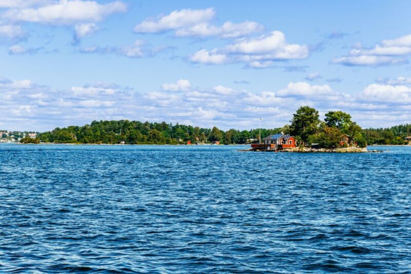 Stockholm: City Archipelago Sightseeing Cruise with Guide - Key Points