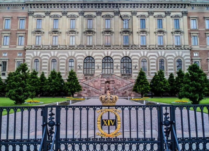 Stockholm Royal Palace Museums Gamla Stan Skip-the-line Tour - FAQ