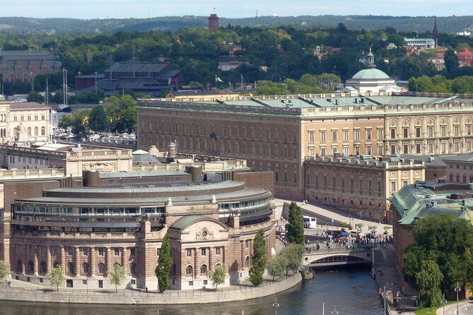Stockholm Self-Guided Murder Mystery Tour by the Parliament - An In-Depth Look at the Stockholm Murder Mystery Tour