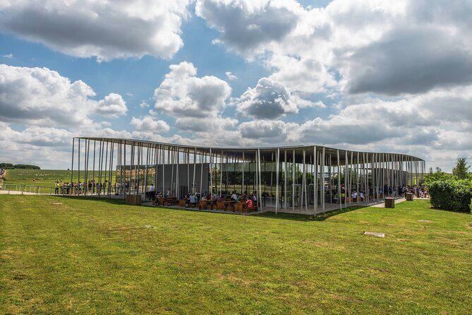 Stonehenge and Salisbury Cathedral Private Tour from Southampton - Reviewing the Experience