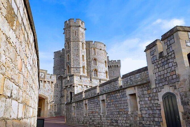 Stonehenge and Windsor Castle Tour from London With Entry Tickets - Exploring the Stonehenge and Windsor Castle Tour from London