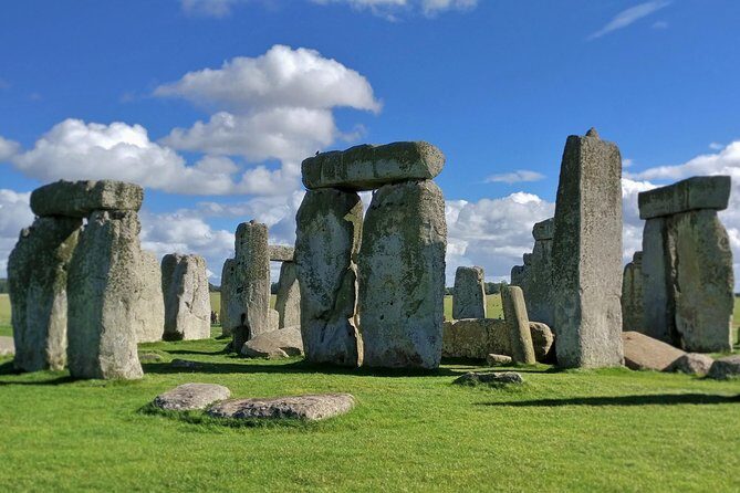 Stonehenge Half-Day luxury guided tour from Bath for 2-8 - What to Expect from a Small-Group, Luxurious Tour Experience