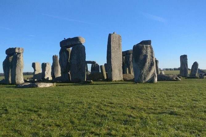 Stonehenge Half-Day luxury guided tour from Bath for 2-8 - The Sum Up