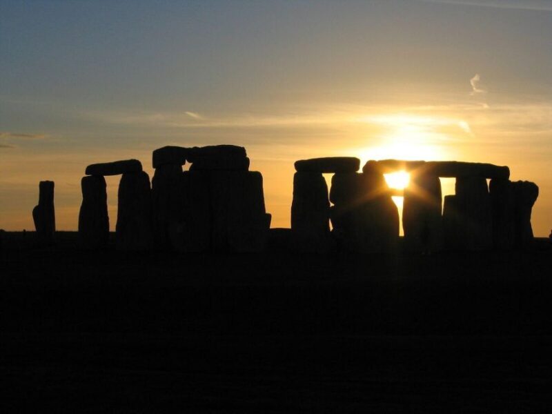 Stonehenge Private Sunset Tour with Lacock and Bath - Charm of Lacock Village