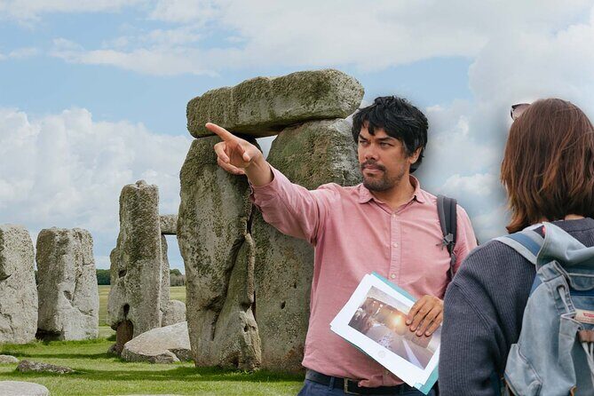 'Stonehenge & Secret England' from Bath for 2-8 curious adventurers - An In-Depth Look at the Experience