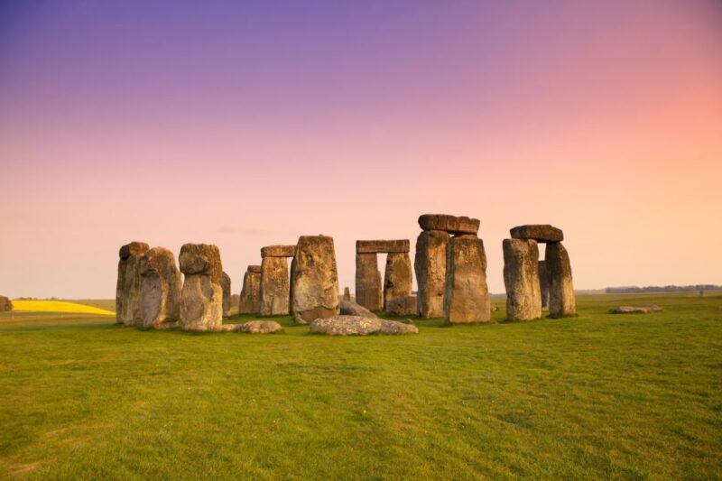 Stonehenge Special Access - Evening Tour from London - Key Points