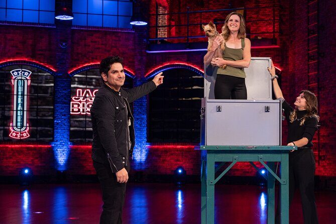 Straight Up Magic in Tannersville Pennsylvania - Key Points