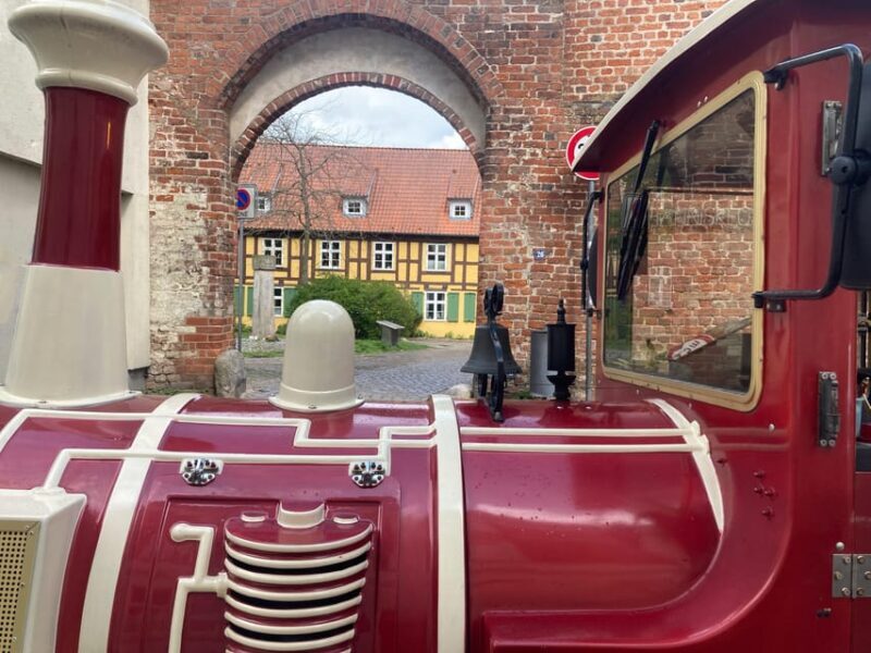 Stralsund: Stadtrundfahrt durch die historische Altstadt - Authentic Insights from Reviews