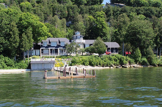 Strawberry Islands Scenic Boat Tour and Historic Cottage Row - FAQ
