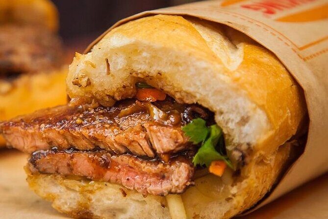Street Food Tour with Hanoian Snacks - Exploring Hanoi’s Street Food Scene with Confidence