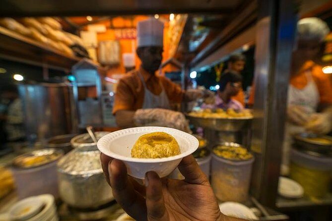 Street Food Tour:Listed in the 20 best food tours by The Guardian - An in-Depth Look at the Mumbai Street Food Experience