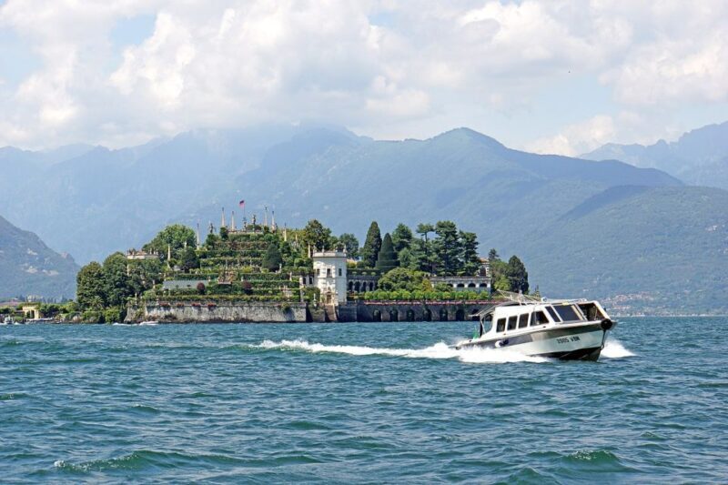Stresa: Madre & Bella Borromean Islands Boat Trip - Exploring the Borromean Islands: What to Expect