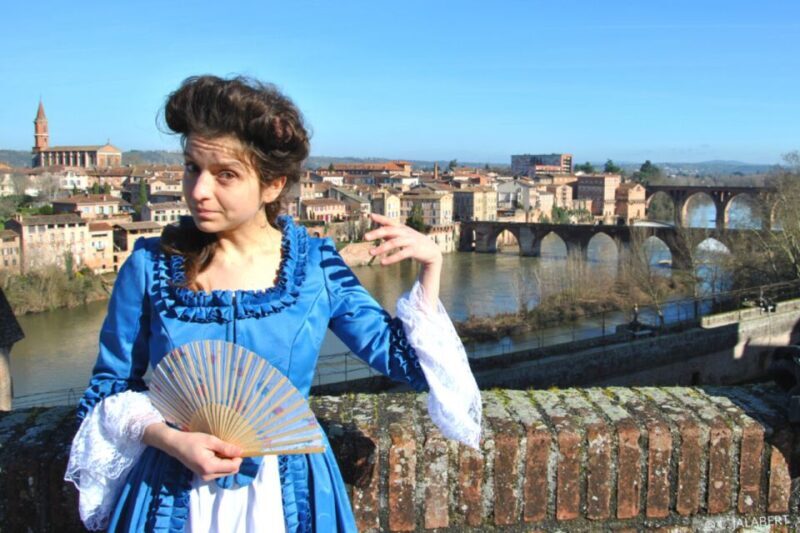 Stroll with Madame de Lapérouse in 18th-Century Albi - Key Points