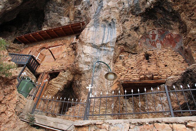 Struga, cave churches and Vevchani springs tour from Ohrid - FAQs