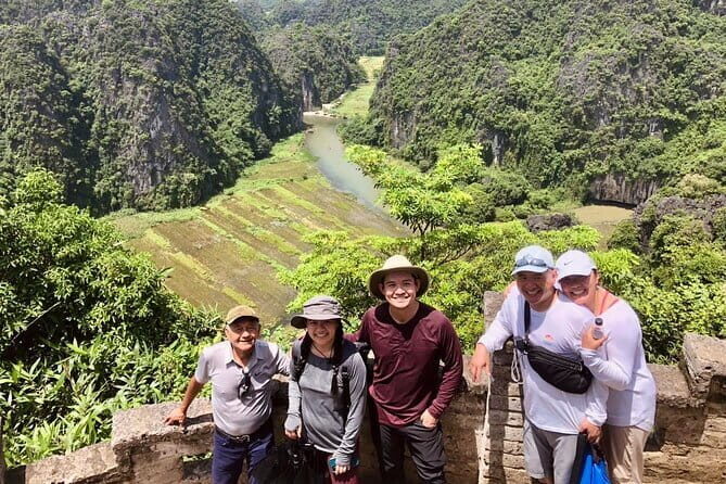 Stunning Ninh Binh Daily Tour Small Group by 9 Limousine - Visiting Hoa Lu: Vietnam’s Ancient Capital