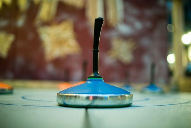 Stuttgart: Curling Experience with Guide - What to Expect from the Stuttgart Curling Experience
