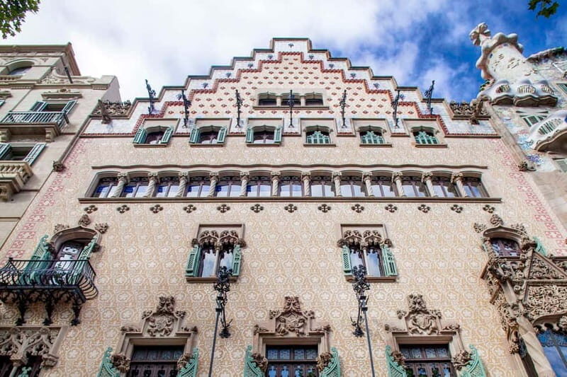 Summer Afternoons: Casa Amatller - Location and Accessibility