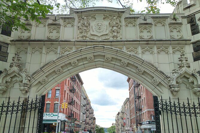 Sunday Walking Tour and Gospel in West Harlem - An Introduction to the Tour Experience