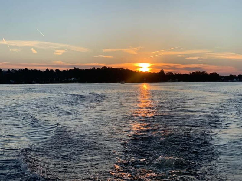 Sundowner, 2-hour sunset boat tour with skipper. - A Detailed Look at the Sundowner Sunset Boat Tour in Potsdam