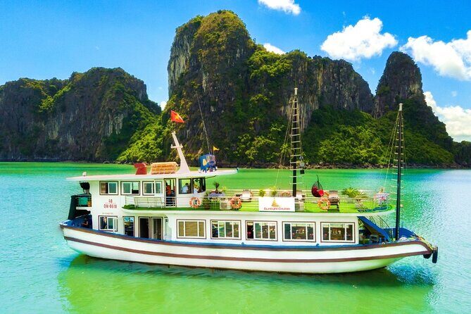 Sunlight Cruise 1 Day Trip: Lunch, Entrance Fees, Cave and Island - Who Should Consider This Tour?
