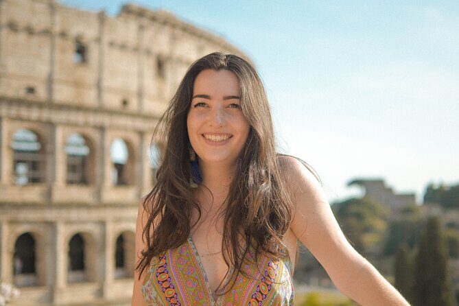 Sunny Photoshoot with a Local in the Heart of Rome - An In-Depth Look at the Experience