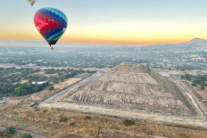 Sunrise Balloon Flight over Teotihuacan and Breakfast in Cueva - Who Should Consider This Tour?