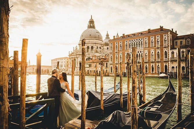 Sunrise Couple Photoshoot Tour - Key Points