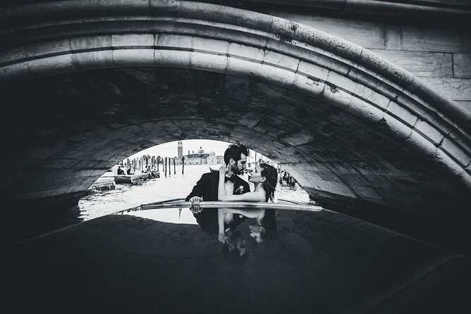 Sunrise Couple Photoshoot Tour - What Makes This Photoshoot Stand Out?