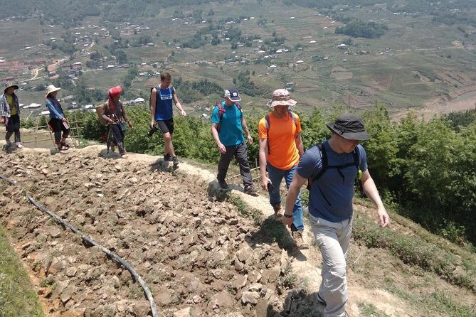 Sunrise Fansipan Mountain Hiking Tram Ton Trail 2D1N - An In-Depth Look at the Fansipan 2D1N Experience