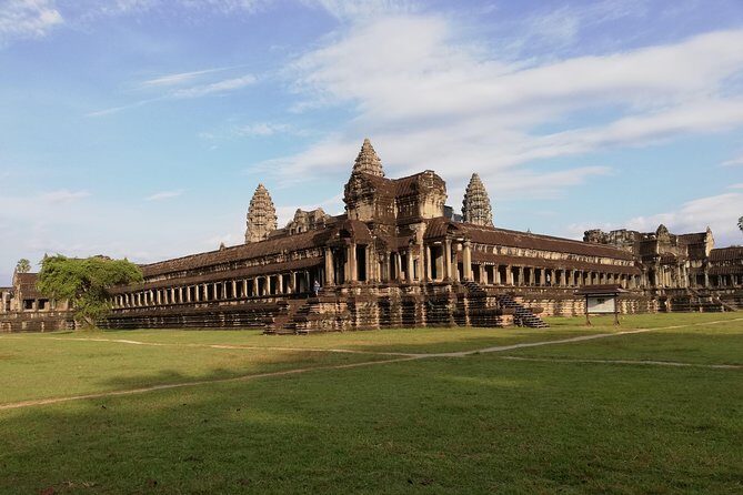 Sunrise Small Group Tour to Angkor Wat Temple - Practical Tips for Travelers