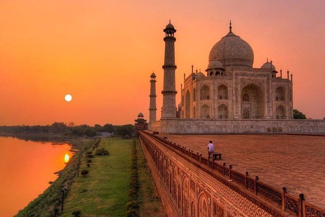 Sunrise Taj Mahal Agra Private City Tour (All Inclusive) - Fatehpur Sikri: The Ghost Town