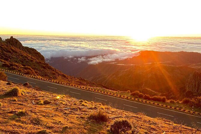 Sunrise Transfer To Pico Do Arieiro, Hike To Pico Ruivo & Return From Teixeira - FAQs