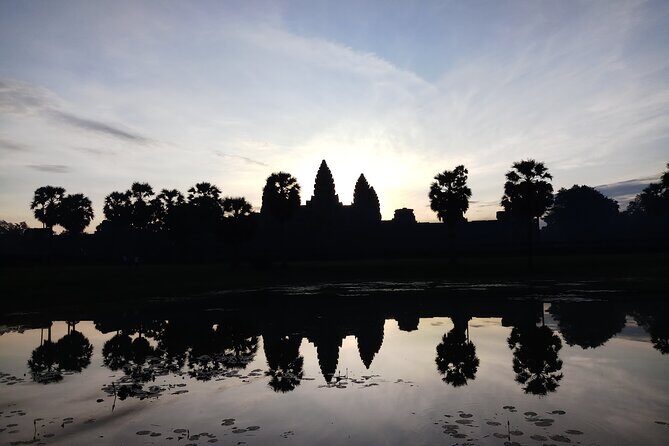 Sunrise VIP Angkor Tour with Jeep M151 A2 - Who Should Consider This Tour?