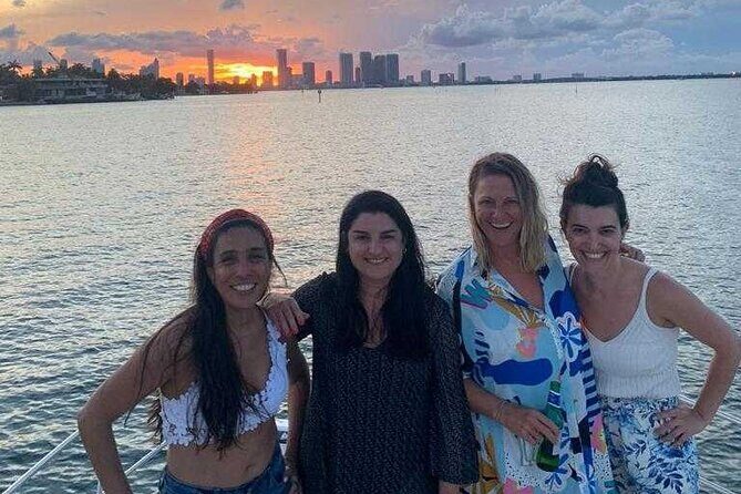 Sunset and Night Cruise of the Miami Bay Skyline on a Yacht - Key Points