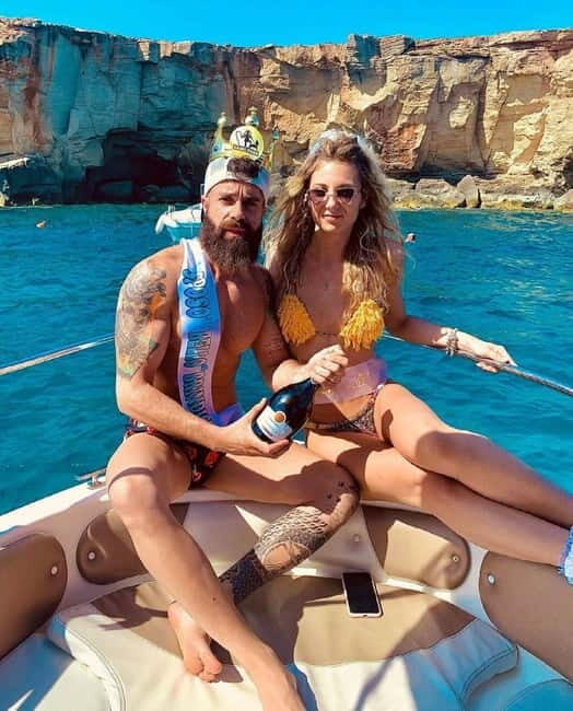 Sunset Aperitif on a Boat Castro - An In-Depth Look at the Experience