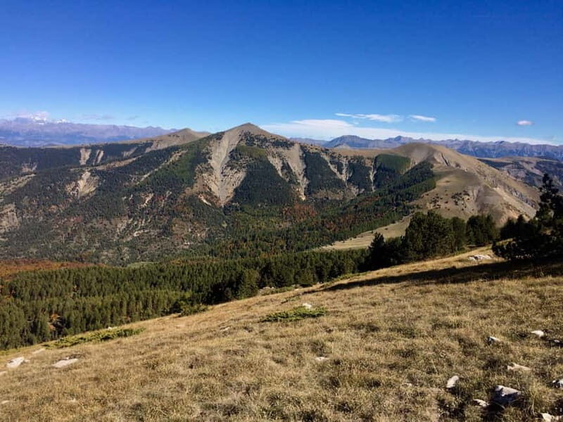Sunset at the Monges lake and peaks - Key Points